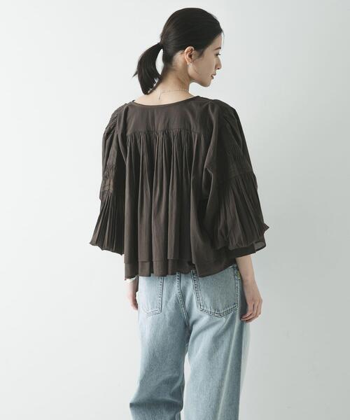 URBAN RESEARCH(アーバンリサーチ)の「コットンボイルギャザーショートブラウス(シャツ/ブラウス・レディース・ブラウン/ブルー系その他/イエロー/オフホワイト・FREE)」の15枚目の写真