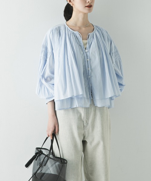 URBAN RESEARCH（アーバンリサーチ）の「コットンボイルギャザーショートブラウス（シャツ/ブラウス・レディース・ブラウン/ブルー系その他/イエロー/オフホワイト・FREE）」の7枚目の写真