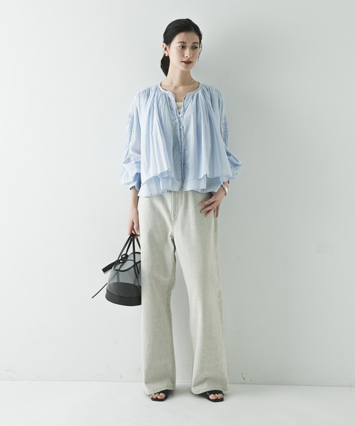 URBAN RESEARCH（アーバンリサーチ）の「コットンボイルギャザーショートブラウス（シャツ/ブラウス・レディース・ブラウン/ブルー系その他/イエロー/オフホワイト・FREE）」の12枚目の写真