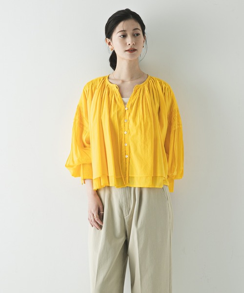 URBAN RESEARCH（アーバンリサーチ）の「コットンボイルギャザーショートブラウス（シャツ/ブラウス・レディース・ブラウン/ブルー系その他/イエロー/オフホワイト・FREE）」の16枚目の写真