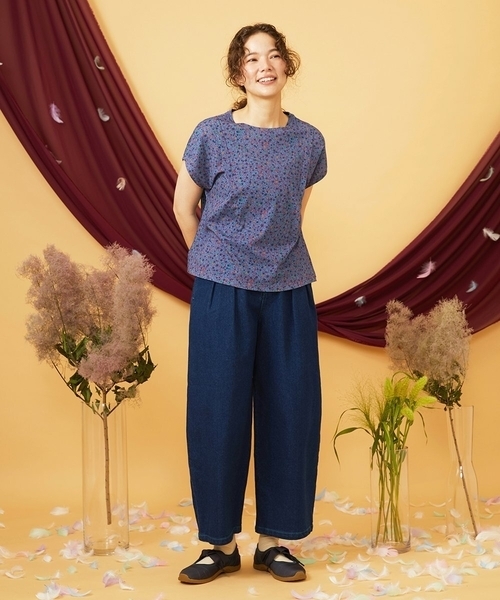 Jocomomola(ホコモモラ)の「デニムカーブシルエットパンツ(その他パンツ・レディース・ネイビー・42/40)」の2枚目の写真
