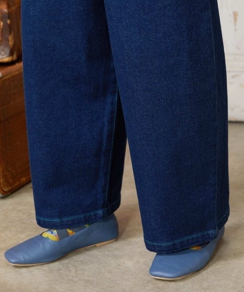 Jocomomola(ホコモモラ)の「デニムカーブシルエットパンツ(その他パンツ・レディース・ネイビー・42/40)」の17枚目の写真