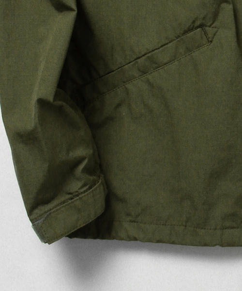 BEAMS（ビームス）の「＜WEB限定＞BEAMS / NEW STANDARD リップストップコーチジャケット（ブルゾン・メンズ・オリーブ/ブラック・LARGE/X-LARGE/MEDIUM/SMALL）」の14枚目の写真