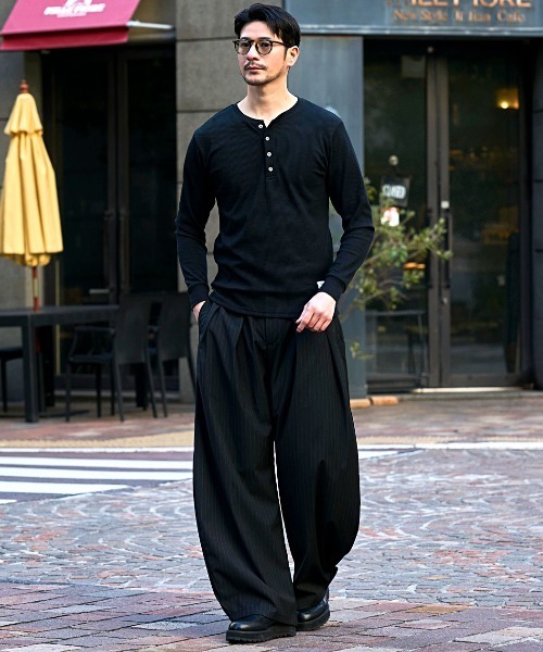 CavariA（キャバリア）の「『CavariA/キャバリア』ワイドストライプ2wayパンツ（その他パンツ・メンズ・ストライプ/ブラック・M/L）」の7枚目の写真