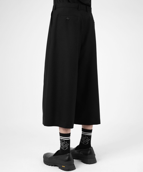 LAD MUSICIAN（ラッドミュージシャン）の「WOOL GABARDINE FRONT VENTS CROPPED PANTS（その他パンツ・メンズ・ブラック・42）」の4枚目の写真