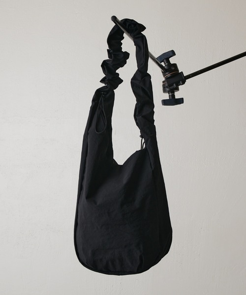 SLOW(スロウ)の「【SLOW】span nylon-shoulder bag-S(ショルダーバッグ・メンズ・グレー/ブラック・FREE)」の1枚目の写真