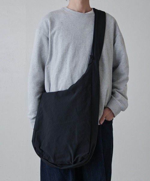 SLOW(スロウ)の「【SLOW】span nylon-shoulder bag-S(ショルダーバッグ・メンズ・グレー/ブラック・FREE)」の6枚目の写真