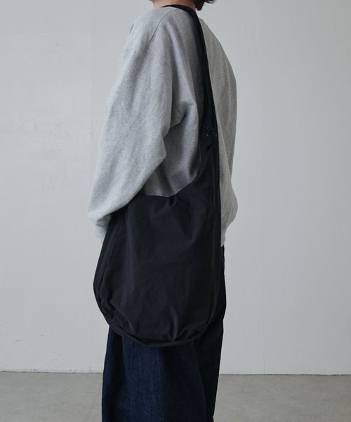 SLOW(スロウ)の「【SLOW】span nylon-shoulder bag-S(ショルダーバッグ・メンズ・グレー/ブラック・FREE)」の7枚目の写真