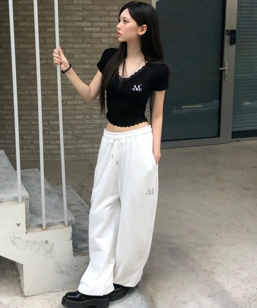 MUCENT(ムセント)の「★K-POPアイドル着用 MUCENT/レースVネックT(Tシャツ/カットソー・レディース・グレー/ブラック/アイボリー・FREE)」の11枚目の写真