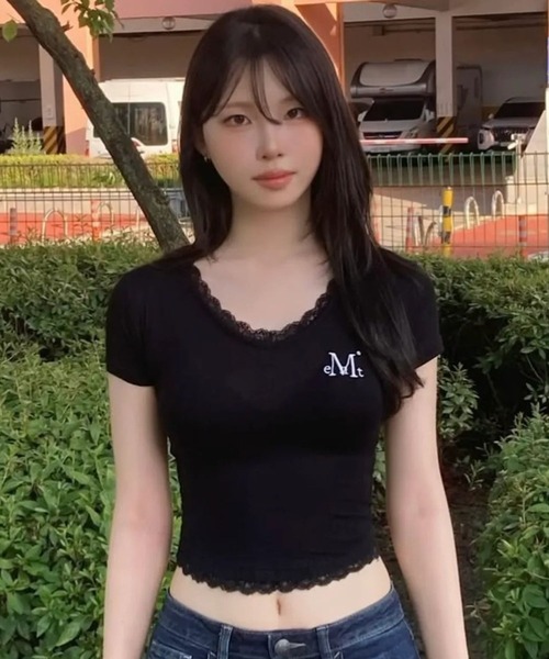 MUCENT(ムセント)の「★K-POPアイドル着用 MUCENT/レースVネックT(Tシャツ/カットソー・レディース・グレー/ブラック/アイボリー・FREE)」の7枚目の写真
