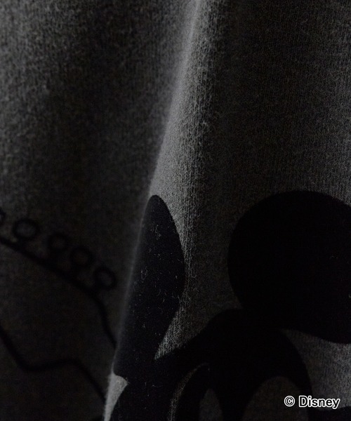 GOOD ROCK SPEED(グッドロックスピード)の「GOOD ROCK SPEED/グッドロックスピード / MickeyMouse / Charcoal×Black / Disney / プリントデザイン クルーネックTシャツ2026年春夏(Tシャツ/カットソー・メンズ・チャコールグレー・S/M/L)」の2枚目の写真