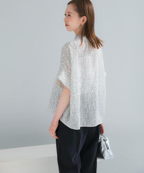 URBAN RESEARCH ROSSO WOMEN(アーバンリサーチ ロッソ)の「『WEB/一部店舗限定』ウォッシャブルドットフリルネックブラウス(シャツ/ブラウス・レディース・カーキ/ブラック/オフホワイト・FREE)」の5枚目の写真