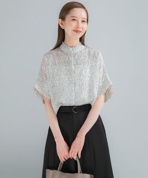 URBAN RESEARCH ROSSO WOMEN(アーバンリサーチ ロッソ)の「『WEB/一部店舗限定』ウォッシャブルドットフリルネックブラウス(シャツ/ブラウス・レディース・カーキ/ブラック/オフホワイト・FREE)」の9枚目の写真