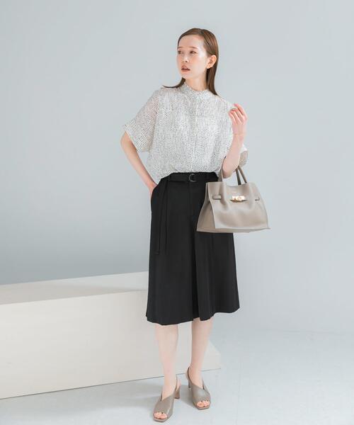 URBAN RESEARCH ROSSO WOMEN(アーバンリサーチ ロッソ)の「『WEB/一部店舗限定』ウォッシャブルドットフリルネックブラウス(シャツ/ブラウス・レディース・カーキ/ブラック/オフホワイト・FREE)」の10枚目の写真