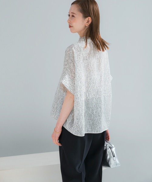 URBAN RESEARCH ROSSO WOMEN（アーバンリサーチ　ロッソ）の「ウォッシャブルドットフリルネックブラウス（シャツ/ブラウス・レディース・カーキ/ブラック/オフホワイト・FREE）」の5枚目の写真