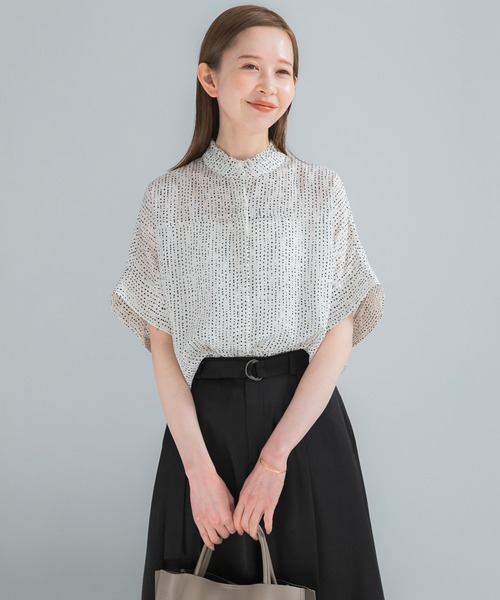 URBAN RESEARCH ROSSO WOMEN（アーバンリサーチ　ロッソ）の「ウォッシャブルドットフリルネックブラウス（シャツ/ブラウス・レディース・カーキ/ブラック/オフホワイト・FREE）」の9枚目の写真