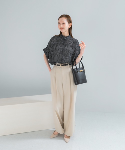 URBAN RESEARCH ROSSO WOMEN（アーバンリサーチ　ロッソ）の「ウォッシャブルドットフリルネックブラウス（シャツ/ブラウス・レディース・カーキ/ブラック/オフホワイト・FREE）」の18枚目の写真