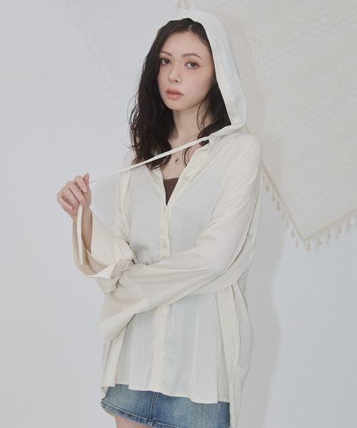 ENVYM（アンビー）の「ビックカフス フーディ シアー シャツ（シャツ/ブラウス・レディース・ベージュ/ホワイト/ブルー・FREE）」の21枚目の写真