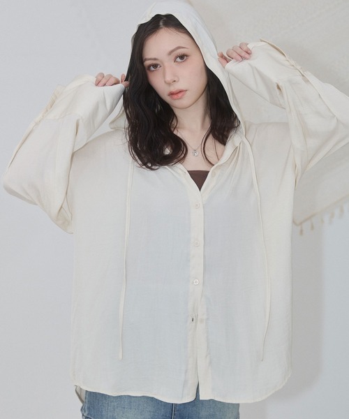 ENVYM（アンビー）の「ビックカフス フーディ シアー シャツ（シャツ/ブラウス・レディース・ベージュ/ホワイト/ブルー・FREE）」の18枚目の写真