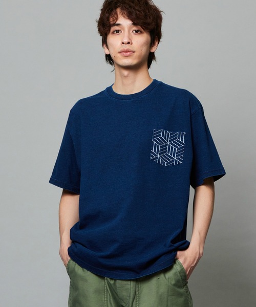 EDWIN（エドウィン）の「EDWIN エドウィン プリントTシャツ インディゴ 半袖（Tシャツ/カットソー・メンズ・ブルー/ホワイト・MEDIUM/LARGE/X-LARGE）」の2枚目の写真