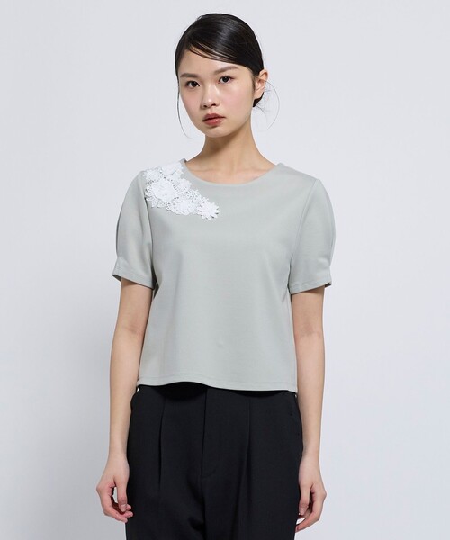 TOCCA（トッカ）の「LITTLE BOUQUET Tシャツ（Tシャツ/カットソー・レディース・ホワイト系/ライトグリーン系・SMALL/MEDIUM）」の9枚目の写真