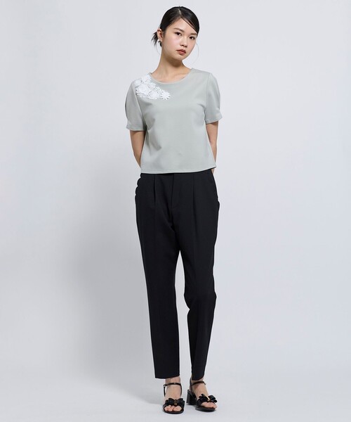 TOCCA（トッカ）の「LITTLE BOUQUET Tシャツ（Tシャツ/カットソー・レディース・ホワイト系/ライトグリーン系・SMALL/MEDIUM）」の5枚目の写真