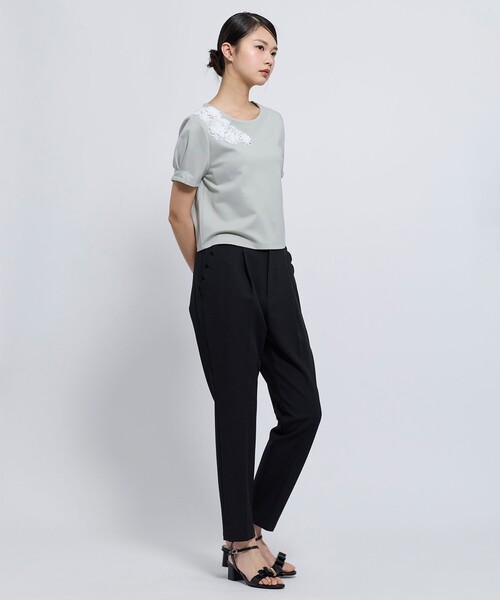 TOCCA（トッカ）の「LITTLE BOUQUET Tシャツ（Tシャツ/カットソー・レディース・ホワイト系/ライトグリーン系・SMALL/MEDIUM）」の4枚目の写真