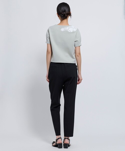 TOCCA（トッカ）の「LITTLE BOUQUET Tシャツ（Tシャツ/カットソー・レディース・ホワイト系/ライトグリーン系・SMALL/MEDIUM）」の3枚目の写真