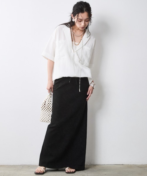 CHIC STYLE（シックスタイル）の「テーラードチュニックブラウス＜大きいサイズ有＞シックスタイル（シャツ/ブラウス・レディース・ネイビー/オフホワイト・3L/LL/L/M/5L/4L）」の21枚目の写真