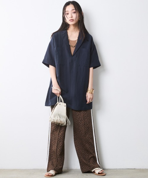 CHIC STYLE（シックスタイル）の「テーラードチュニックブラウス＜大きいサイズ有＞シックスタイル（シャツ/ブラウス・レディース・ネイビー/オフホワイト・3L/LL/L/M/5L/4L）」の9枚目の写真