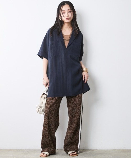 CHIC STYLE（シックスタイル）の「テーラードチュニックブラウス＜大きいサイズ有＞シックスタイル（シャツ/ブラウス・レディース・ネイビー/オフホワイト・3L/LL/L/M/5L/4L）」の11枚目の写真