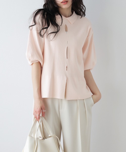 AMELY(エミリー)の「襟付き リブニット トップス(ポロシャツ・レディース・ベージュ/ピンク/ブラック/グレー・フリー)」の4枚目の写真