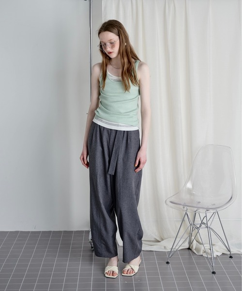 LOSCa(ロスカ)の「リブニットタンク(タンクトップ・レディース・ホワイト×ブラック/レッド/セージグリーン/チャコールグレー・FREE)」の13枚目の写真