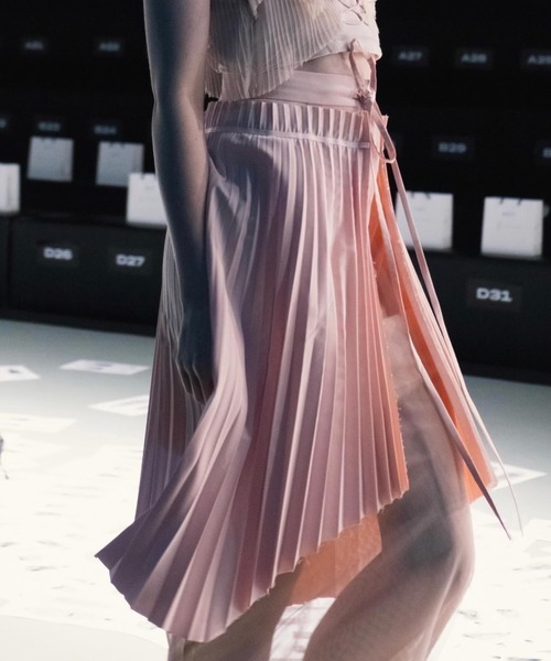 Seivson(セイヴソン)の「Seivson Pleated Mesh Skirt(スカート・レディース・ピンク・MEDIUM)」の6枚目の写真