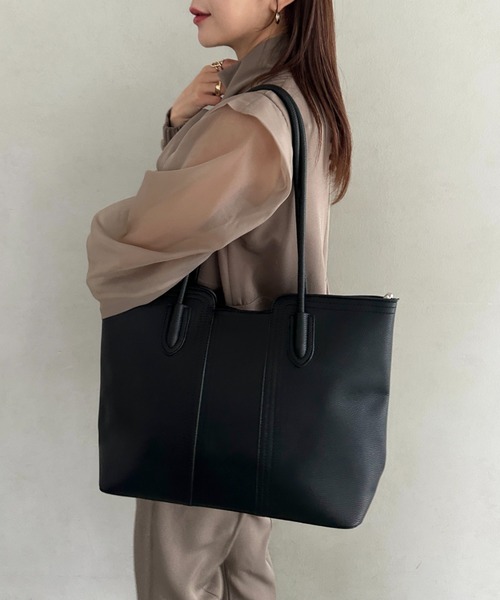 MYMOOD.(マイムード)の「【A4収納可】通勤にぴったり PUクラシックトートバッグ(トートバッグ・レディース・ベージュ/ブラック/アイボリー・FREE)」の13枚目の写真