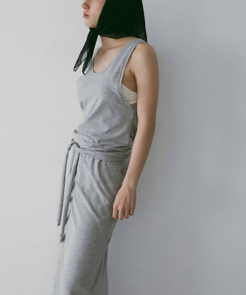 anuke(アンヌーク)の「Sleeveless Cut Onepiece 62610310(ワンピース・レディース・ブラック/グレー・38/36)」の1枚目の写真