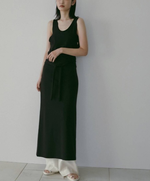 anuke(アンヌーク)の「Sleeveless Cut Onepiece 62610310(ワンピース・レディース・ブラック/グレー・38/36)」の2枚目の写真