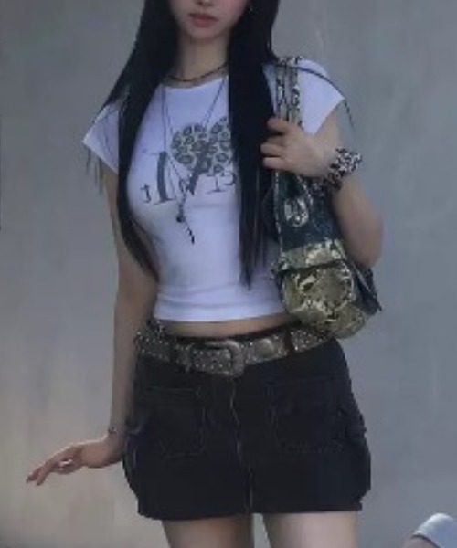 ViViDAY(ビビデー)の「レオパートハート柄&英字ロゴ ショートtシャツ(Tシャツ/カットソー・レディース・ホワイト・M)」の6枚目の写真