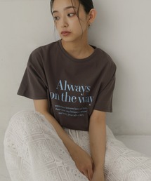 フロントロゴプリントTシャツ