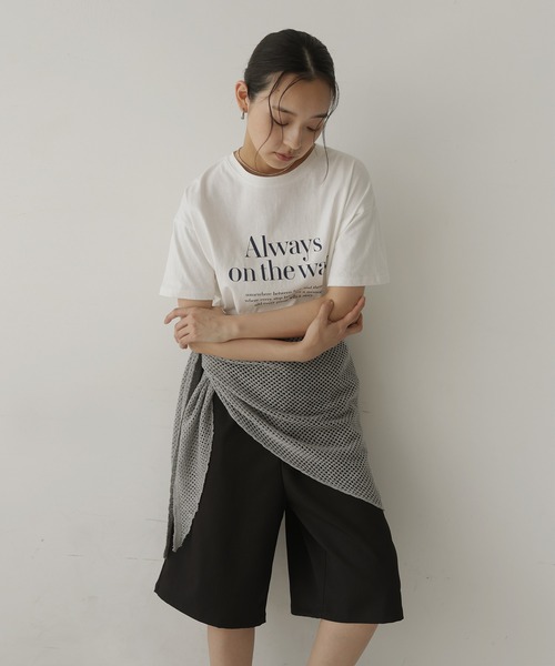 hellam(へラム)の「フロントロゴプリントTシャツ(Tシャツ/カットソー・レディース・ブラック/ホワイト/チャコール・FREE)」の15枚目の写真