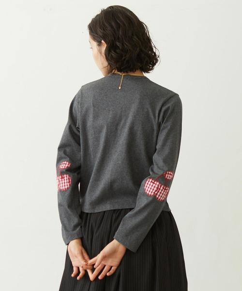 MILKFED.（ミルクフェド）の「CHERRY ELBOW CARDIGAN（カーディガン/ボレロ・レディース・チャコール/ブラウン/ライトパープル・ONE SIZE）」の18枚目の写真