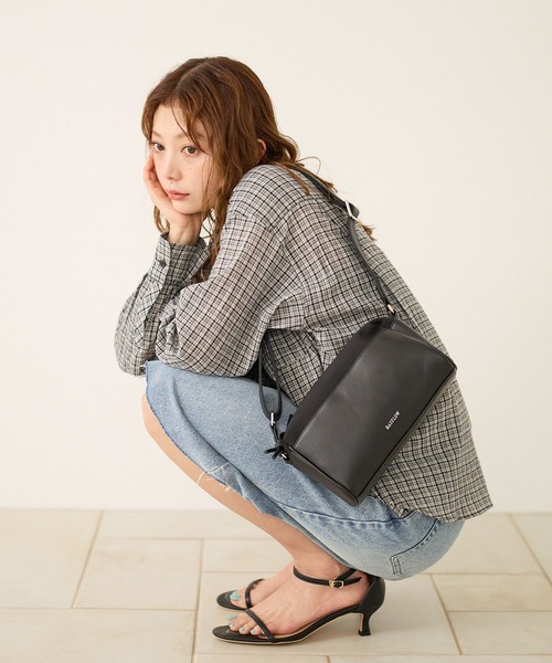 BAYFLOW（ベイフロー）の「[軽量♪500miペットボトル収納可]コンビボックスショルダー（ショルダーバッグ・レディース・アイボリー/ブラック・FREE）」の9枚目の写真