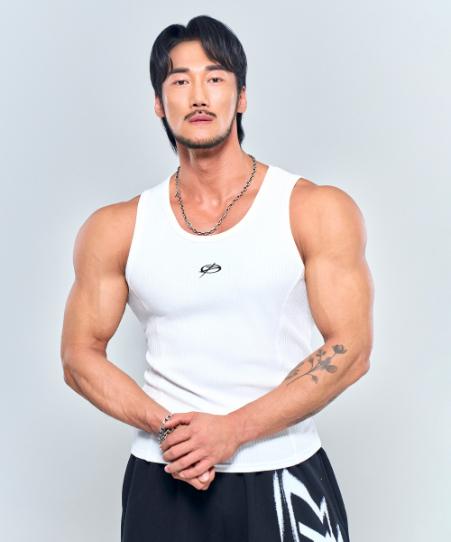 PHYSICAL GARMENTS（フィジカルガーメンツ）の「P2572 シンボルリブスリムノースリーブ [3COLOR]（Tシャツ/カットソー・メンズ・ホワイト/ブラック/ネイビー・MEDIUM/LARGE/X-LARGE/XX-LARGE）」の6枚目の写真