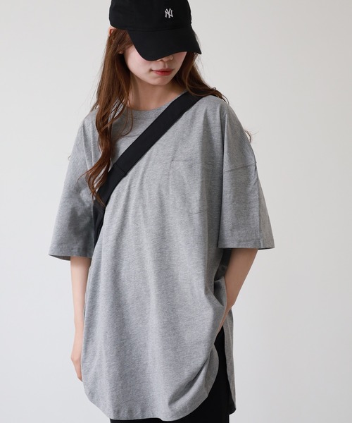 atONE（アットワン）の「ミニポケット付きオーバーサイズ無地Tシャツ 半袖（Tシャツ/カットソー・レディース・杢グレー/オフホワイト/ブラック・M）」の17枚目の写真