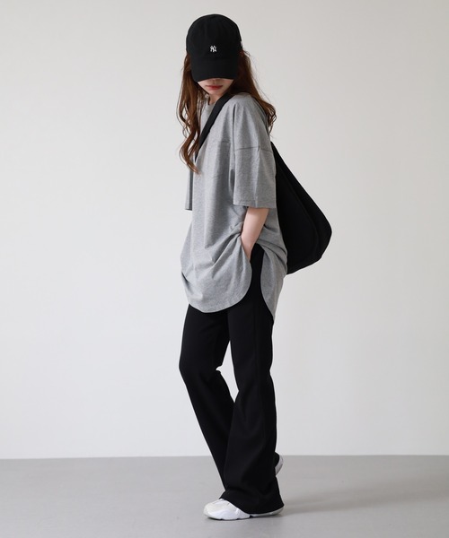 atONE（アットワン）の「ミニポケット付きオーバーサイズ無地Tシャツ 半袖（Tシャツ/カットソー・レディース・杢グレー/オフホワイト/ブラック・M）」の12枚目の写真