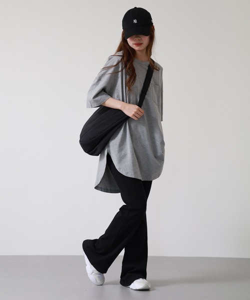 atONE（アットワン）の「ミニポケット付きオーバーサイズ無地Tシャツ 半袖（Tシャツ/カットソー・レディース・杢グレー/オフホワイト/ブラック・M）」の11枚目の写真