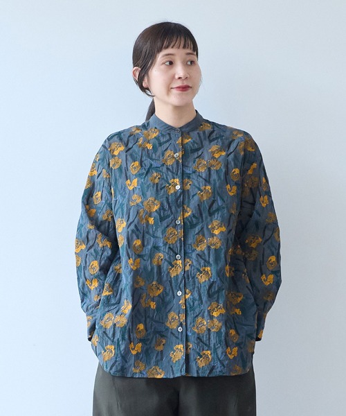 yuni（ユニ　）の「Cotton Nylon sheer blooming embroidery shirt（シャツ/ブラウス・レディース・ベージュ/チャコールグレー・FREE）」の2枚目の写真