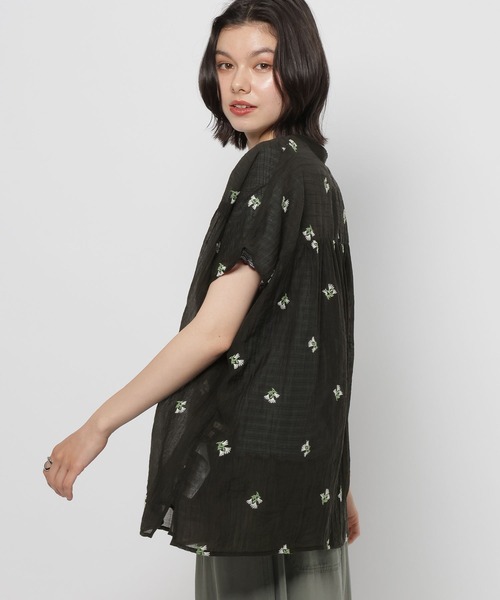 niko and...(ニコアンド)の「フラワー刺繍バンドブラウス(シャツ/ブラウス・レディース・オフホワイト/ライトグリーン/ブラック・LARGE/MEDIUM)」の11枚目の写真