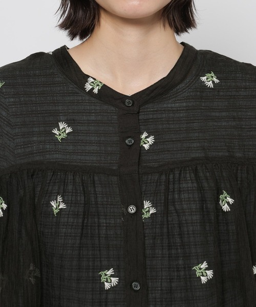 niko and...(ニコアンド)の「フラワー刺繍バンドブラウス(シャツ/ブラウス・レディース・オフホワイト/ライトグリーン/ブラック・LARGE/MEDIUM)」の18枚目の写真