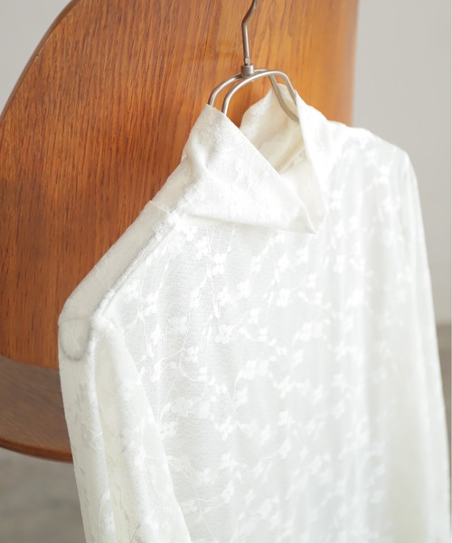 NOMBRE IMPAIR（ノンブルアンペール）の「【予約】ストレッチレース　タートルプルオーバー（Tシャツ/カットソー・レディース・グレー/ホワイト・FREE）」の21枚目の写真